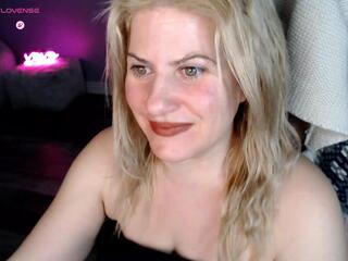 Bella Starrrr webcam model stream image