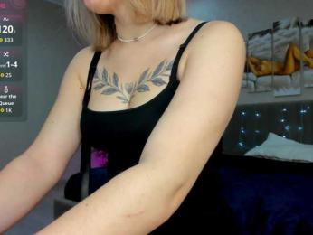 Jerry-Hall webcam model stream image