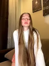 Barbie-Doll- webcam model stream image