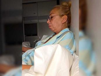 BaditaLuna webcam model stream image