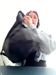 Alysson-- webcam model stream image