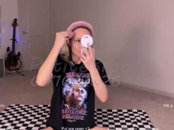 petitebrat webcam chaturbate model stream image