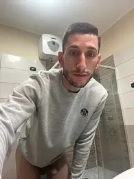 Gionnytav webcam model stream image