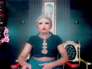 mayka-brunette01 webcam model stream image