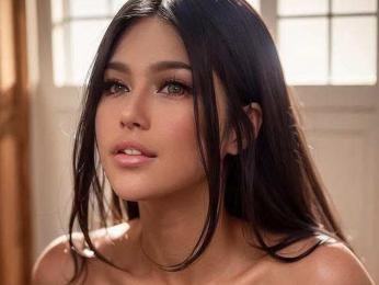 LuxianaRollens webcam model stream image