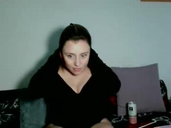 dalyana22 webcam model stream image