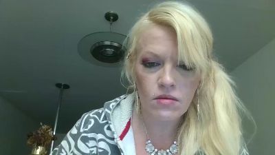 Kloie webcam model stream image