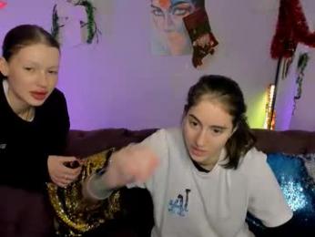 daisy_baby_ webcam model stream image