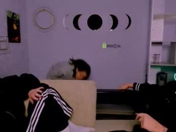 daisy_baby_ webcam model stream image