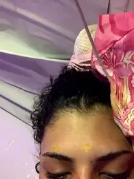 luludoll_ webcam model stream image