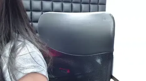 MelodySweett webcam model stream image