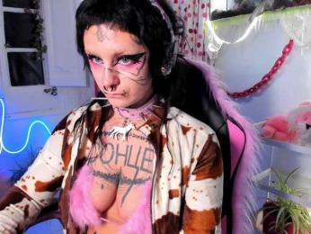 Lady-sontse- webcam model stream image