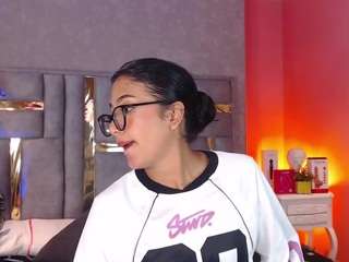 tyla-fg webcam model stream image