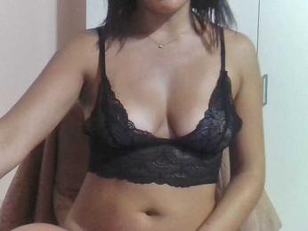 Slady-Pretty webcam model stream image