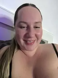 Mona_Plus webcam stripchat model stream image