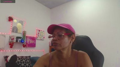 BustyXMilf webcam model stream image