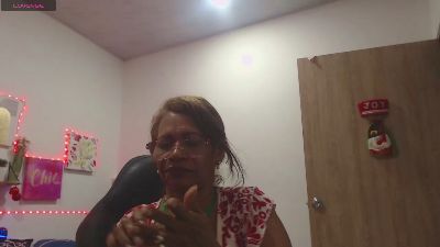 BustyXMilf webcam model stream image