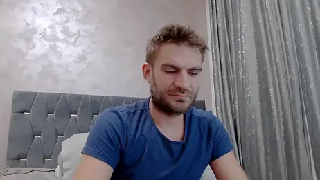 10in_deluxe webcam stripchat model stream image