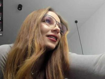 MCfly-1 webcam bongacams model stream image