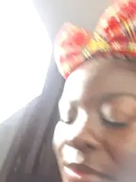 bustytemptress1 webcam model stream image