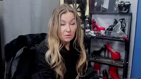 crystaLUX webcam model stream image