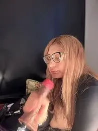 _Danna webcam model stream image