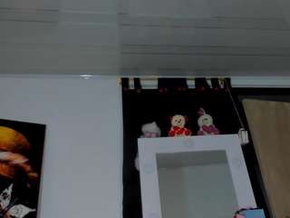 kortneyhills1 webcam model stream image