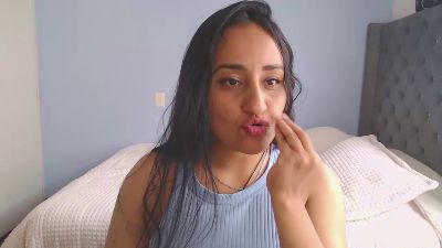 Lunhaa webcam model stream image