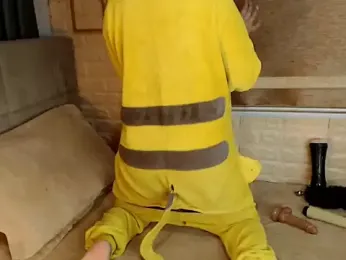 yourdevilsweettsx webcam stripchat model stream image