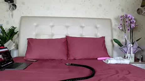 HOTLadyluna webcam model stream image