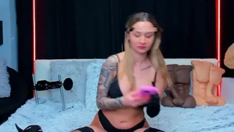 BlondeRiderxxx webcam model stream image