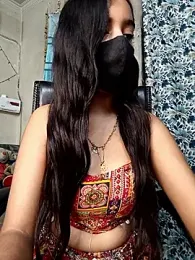 Parinaaz18 webcam model stream image