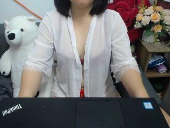 --Luna-- webcam model stream image