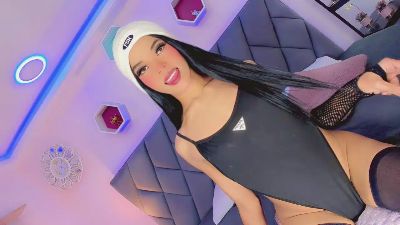 Amira_Ember webcam model stream image