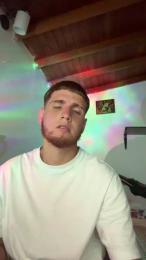 MatteoCross webcam model stream image