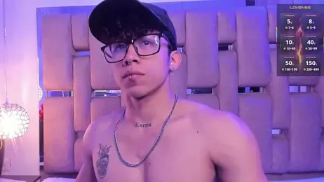 AkazaBoy_ webcam model stream image