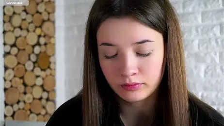 LowOncoming webcam model stream image