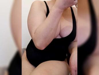 Vika211 webcam model stream image