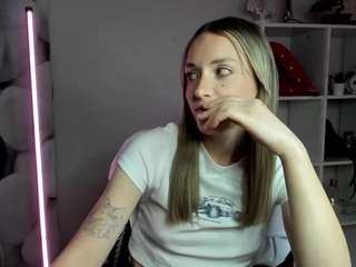 evelynblond webcam model stream image