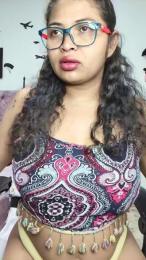 Chalohottt webcam cam4 model stream image