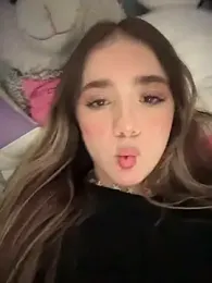 ShelbyHagen webcam model stream image