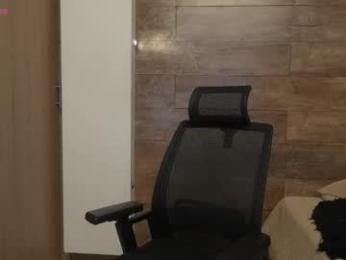 connor_h1 webcam model stream image