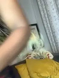 slimcateee webcam model stream image