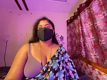 LouleyRanii webcam model stream image