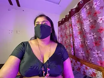 LouleyRanii webcam model stream image