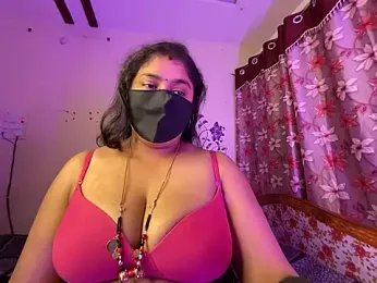 LouleyRanii webcam model stream image