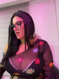 Milff_parkerrr webcam model stream image