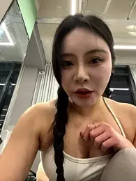 Caicai-a webcam model stream image