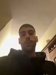 Enzoblood1 webcam model stream image