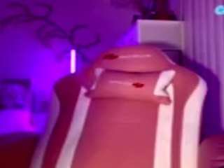 lalaivey webcam model stream image